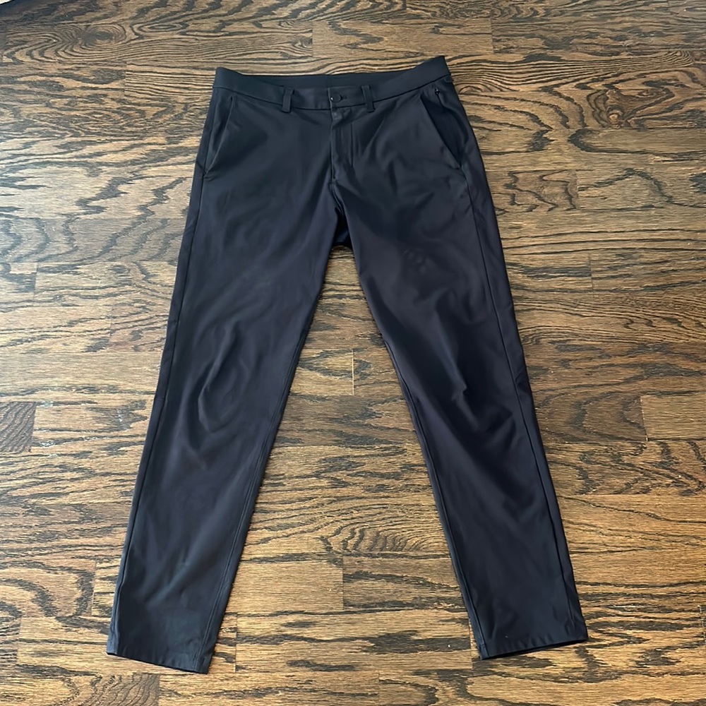 Lululemon Black Mens Commission Pants. 32x32